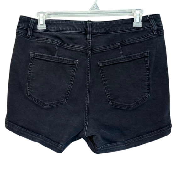 Lane Bryant Black Denim Mid-Rise Signature Midi Shorts Flex Magic Waist Band 18 - Picture 6 of 12